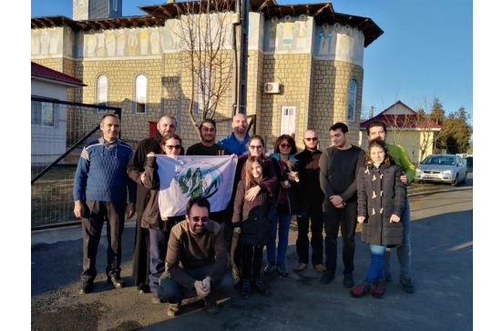 Fundamentul acestui proiect se regăseşte în dorinţa de a aduce puţină lumină în ochii celor suferinzi