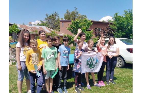 "Pe cărări de munte" - activitate derulată în cadrul cercului de turism desfășurat în Liceul Tehnologic Doamna Chiajna, având drept scop conștientizarea,